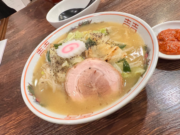 「【月夜限定】鶏白湯の塩タンメン」@麺屋 真心の写真