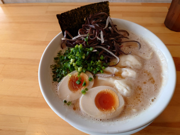 「季節限定 えびのとんこつ＋味玉&キクラゲボンバー」@とんこつラーメン44の写真