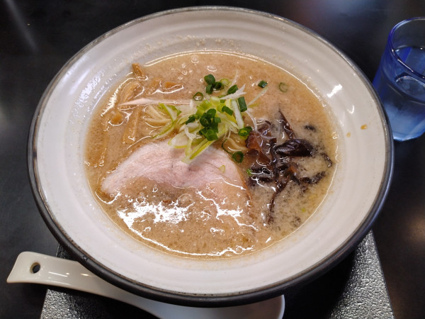 「黒いち¥900+替玉Instagramフォロー無料」@麺屋 いちの写真