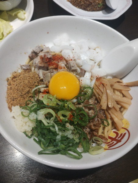 「まぜそばR(塩ダレキャベツ)」@来来亭 本庄店の写真