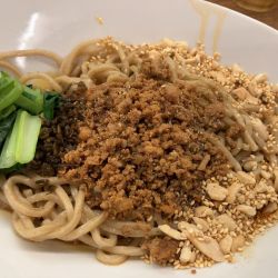 汁なし担々麺　950円