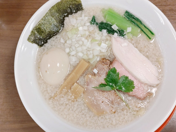 「こってり中華そば（塩）＋味付け玉子」@中華そば 麦笑 本所吾妻橋店の写真