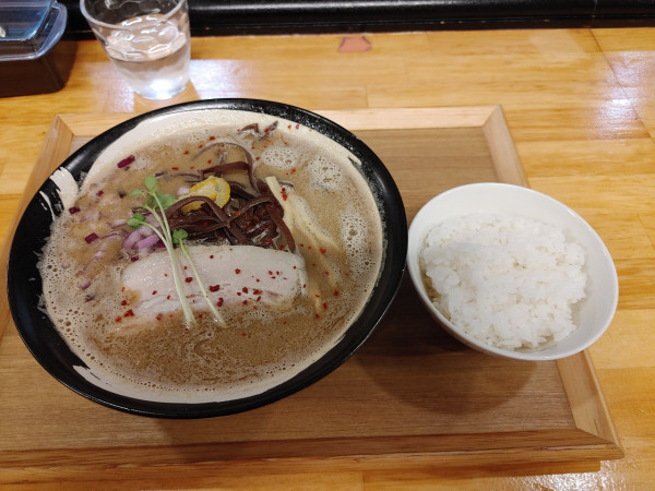 「特にぼラーメン　中盛　950+80円」@こうみ家の写真
