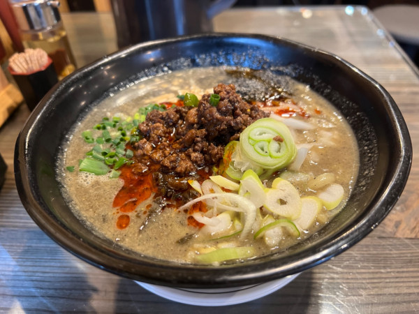 「四川担々麺」@四川担々麺 ななつぼし 新橋店の写真