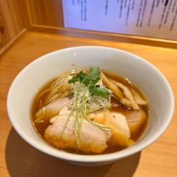 醤油らぁ麺