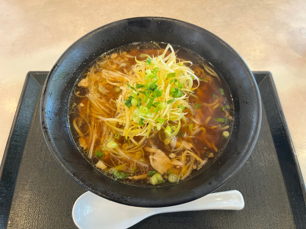 「ピリ辛ネギ醤油ラーメン　980円」@麺工房の写真