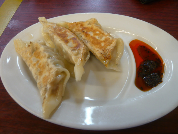 「肉餃子（3個）」@満北亭 新青海街道東大和店の写真