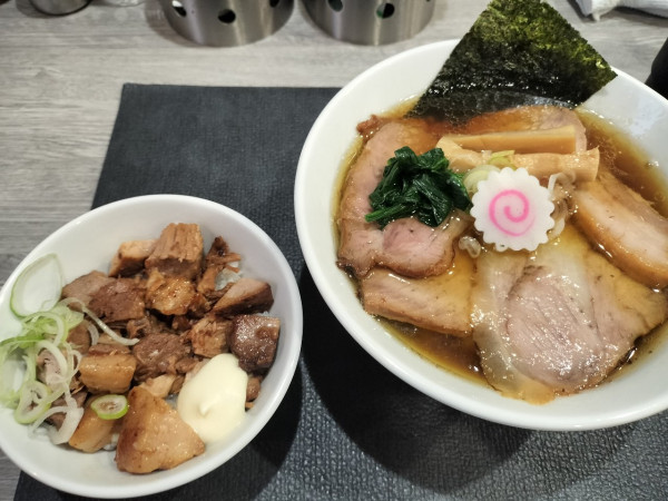 「チャーシュー麺 醤油 チャーシュー飯」@手打ち 蓮の写真
