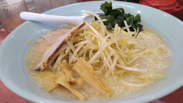 「ネギラーメン、中盛り」@ニューラーメンショップ 大宮東口店の写真