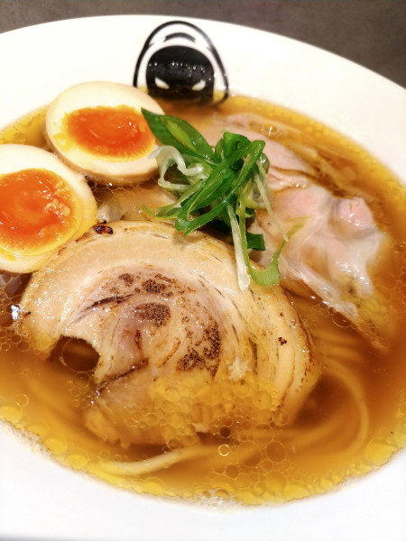 「中華SOBA・燻製卵増し」@麺処HACKの写真