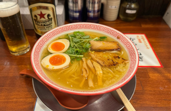 「塩らあめん＋味玉 ¥970」@東京らあめんタワー 芝大門本店の写真