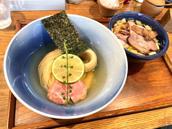 「昆布水つけ麺醤油ちょい肉増」@YOKOKURA STOREHOUSEの写真