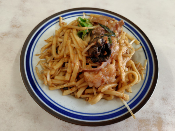 「ホルモンうどん一玉（ピリ辛）870円」@橋野食堂の写真