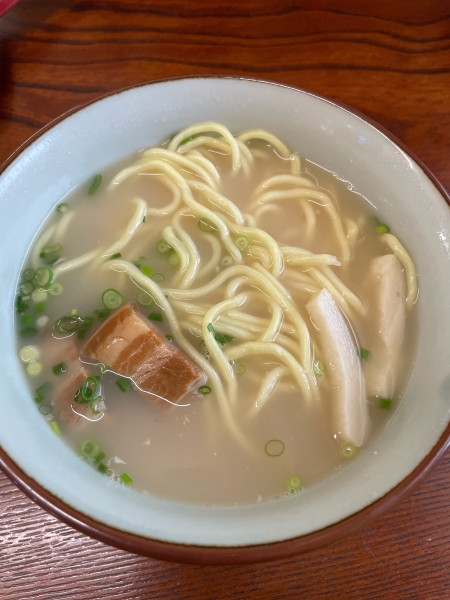 「八重山そば」@明石食堂の写真