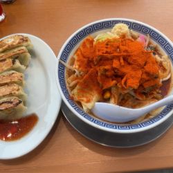 辛激タンメン4辛 ぎょうざ