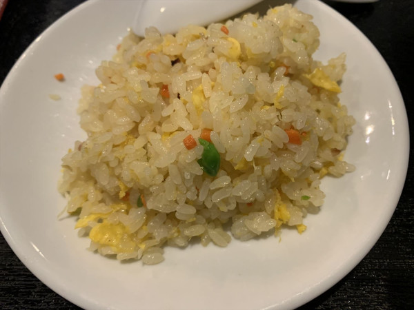 「ワンタン麺セット（＋半チャーハン＋デザート）」@中華料理 美味閣の写真