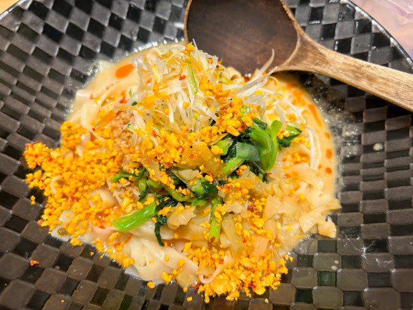 「汁なし担々麺」@名驛式担々麺 しゃち福の写真