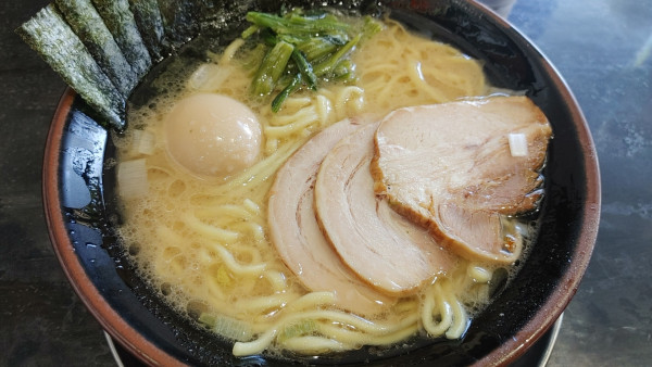 「MAXラーメン　醤油」@横浜家系ラーメン 千仁家の写真