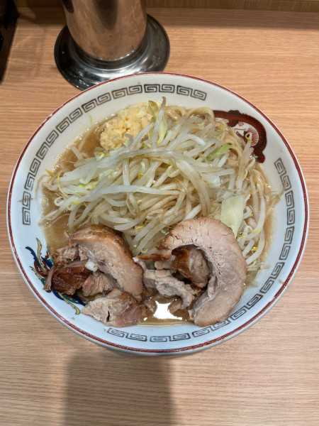 「小ラーメン(900円)カラメニンニク」@豚山 環2下永谷店の写真