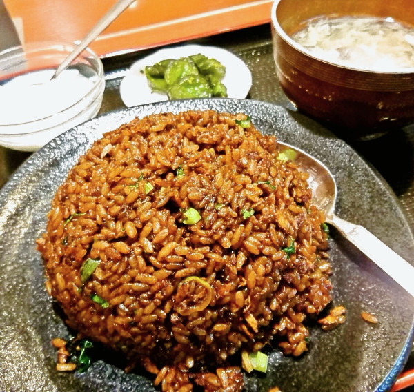 「黒チャーハン」@慶太郎酒場の写真