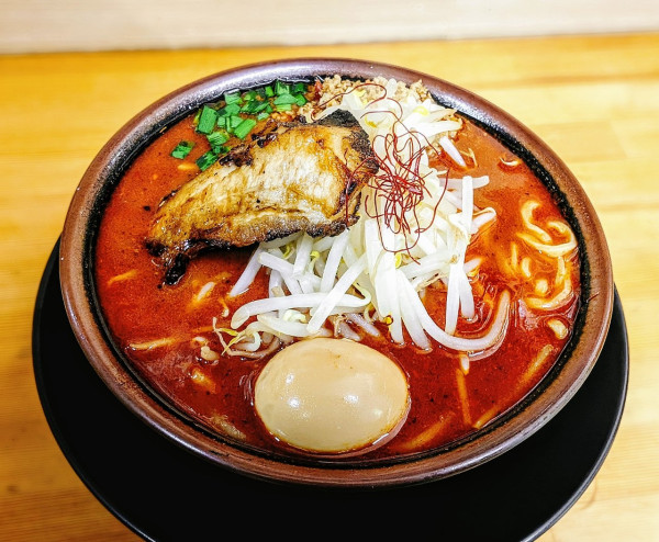 「しびれ辛みそ誤爆」@ラーメン・つけ麺 爆王の写真