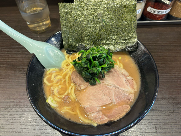 「醤油とんこつ」@らーめん家 せんだい 町田店の写真