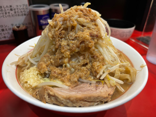 「ラーメン 少なめ250g ヤサイニンニクヅケアブラ」@千里眼の写真