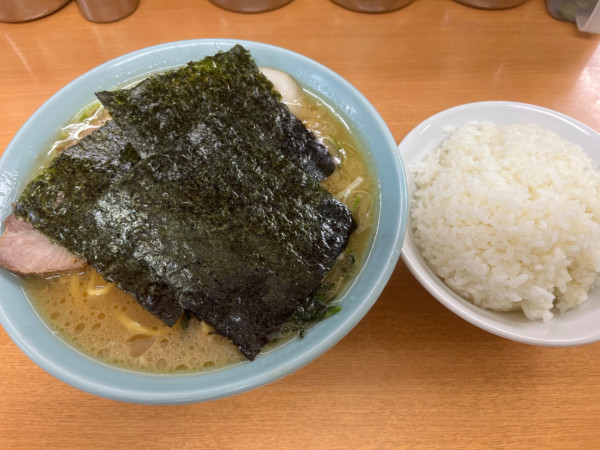 「チャーシューメン大盛かためこいめ　大ライス」@極楽汁麺 らすたの写真