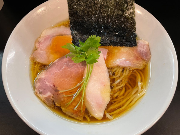 「地鶏そば　￥１１００」@らぁ麺 飛鶏の写真