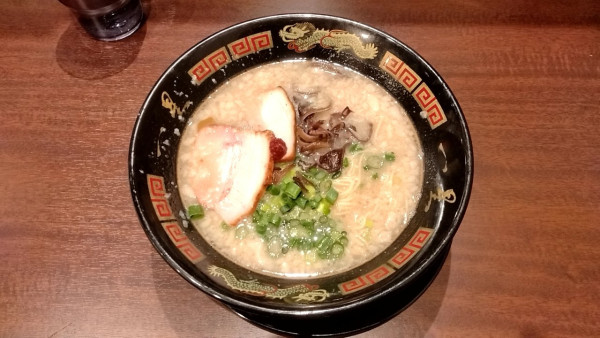 「豚骨らーめん_850円」@博多 一星 霞が関店の写真