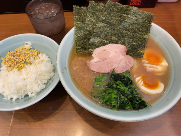 「ラーメン」@横浜家系ラーメン 五十三家の写真
