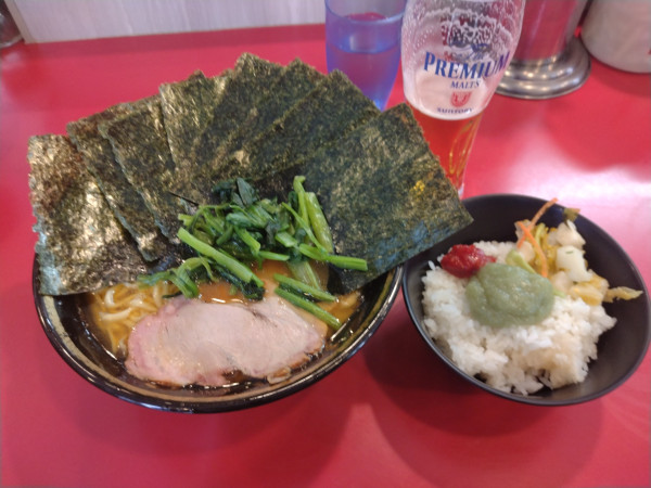 「ラーメン¥800+のり¥60+ライス¥130+小ビール¥35」@家系総本山 ラーメン吉村家の写真