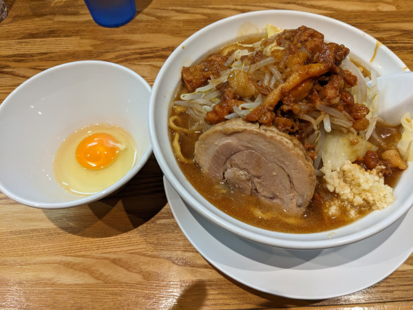 「ラーメン濃厚+生卵+味アブラ」@自家製麺88の写真
