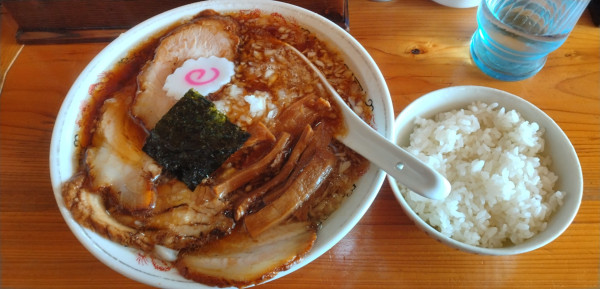 「ﾁｬｰｼｭｰﾒﾝ＋ﾀﾏﾈｷﾞ増し＋小ﾗｲｽ」@らーめん おゆうの写真