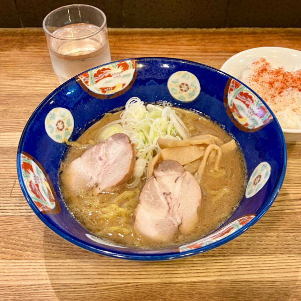 「めんばり＋半メシ」@天鳳の写真