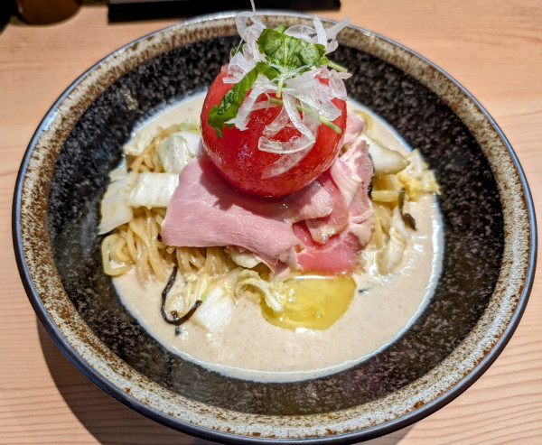 「鯛と胡麻のすり流し〜丸ごとトマト乗せちゃいまし〜1200円」@セキレイ 〜NIBOSHI no D5〜の写真