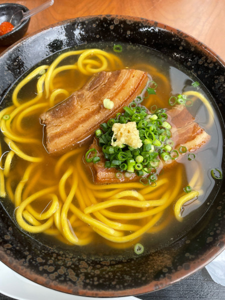 「三枚肉そば」@かぶさ食堂の写真
