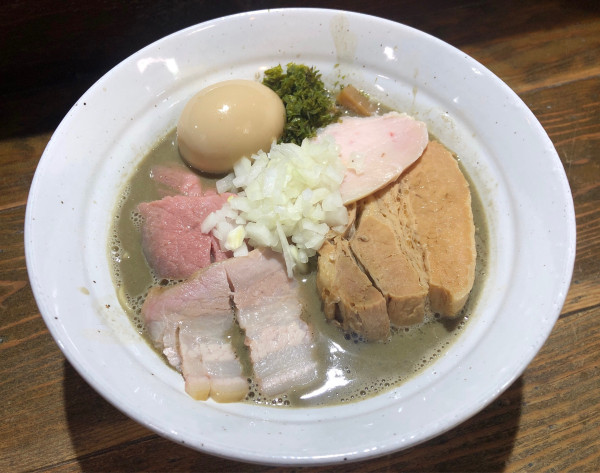 「【季節限定】味玉濃厚煮干＋チャーシューごはん」@ラーメン屋ジョンの写真