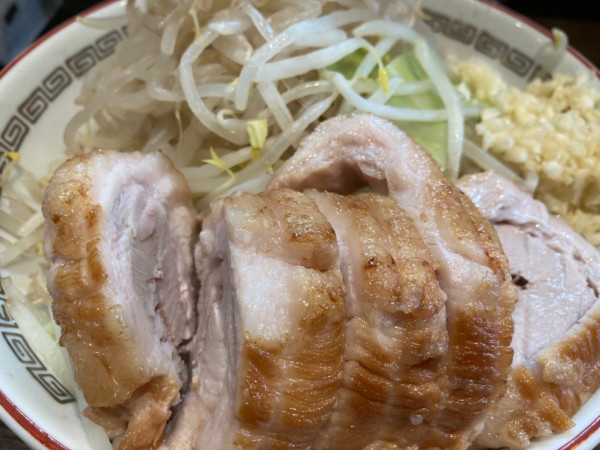 「小ぶた+ニンニク」@豚山 鶴見店の写真