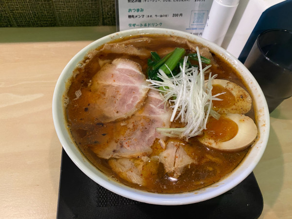 「特製ラーメン（辛味）大盛1,100円」@食堂 ニッコロガシの写真
