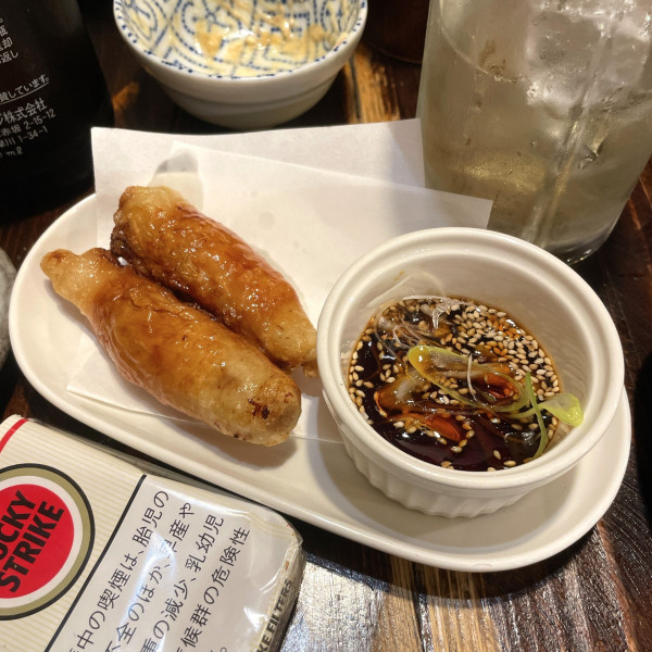 「鶏皮ギョーザ(2個)」@やきとり倶楽部 鶴見店の写真