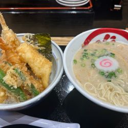 天丼とらぁ麺1500円
