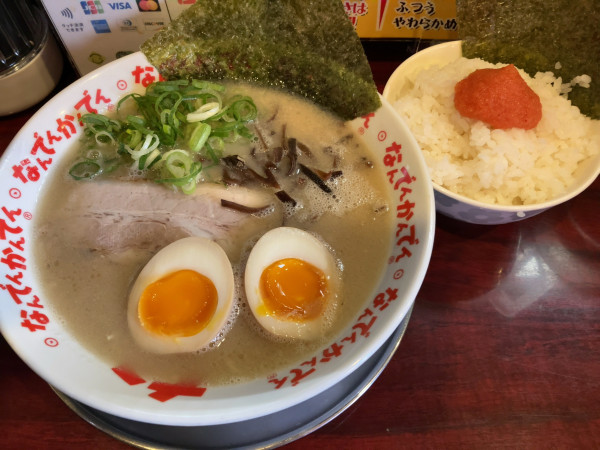 「玉子ラーメン」@なんでんかんでん 西新宿店の写真