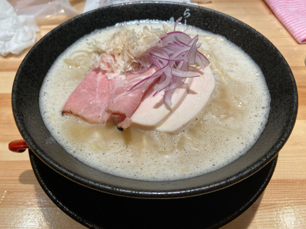 「鶏白湯 880円 追い飯 50円」@らーめん吟雅の写真