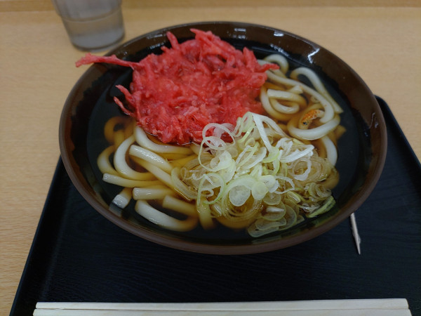 「紅生姜天うどん（500円）」@エキナカスタンド 福豆屋の写真