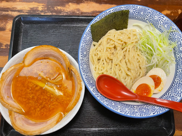 「ちょっと辛味噌つけ麺(中)＋煮玉子、チャーシュー3枚」@活力豚骨ラーメン 大成屋の写真
