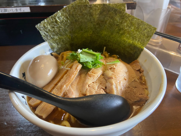 「特らぁめん黒＋中盛り＋ランチ肉飯」@葉月直系 きりきり舞の写真