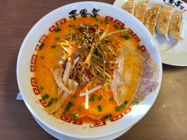 「辛ネギ白味噌ラーメン(中辛)」@ラーメン屋 壱番亭 古河店の写真