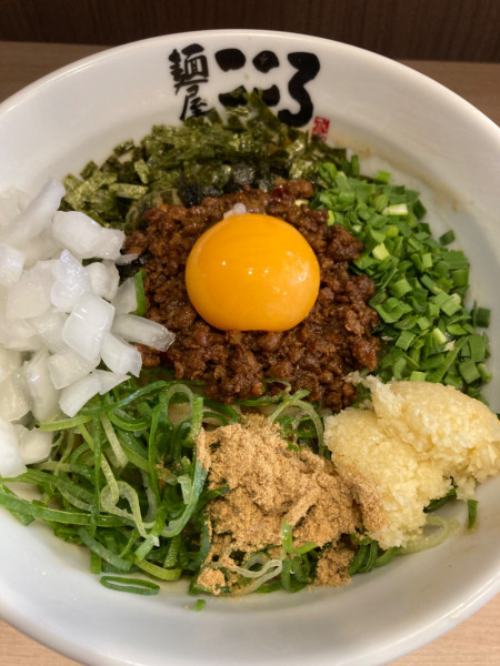 「台湾まぜそば¥880、大盛¥150、玉葱¥50」@麺屋 こころ 関大前店の写真