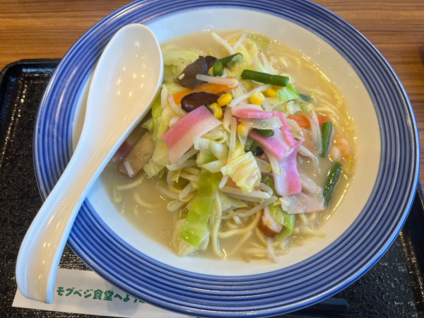 「鶏白湯ちゃんぽん」@リンガーハット 川崎野川店の写真